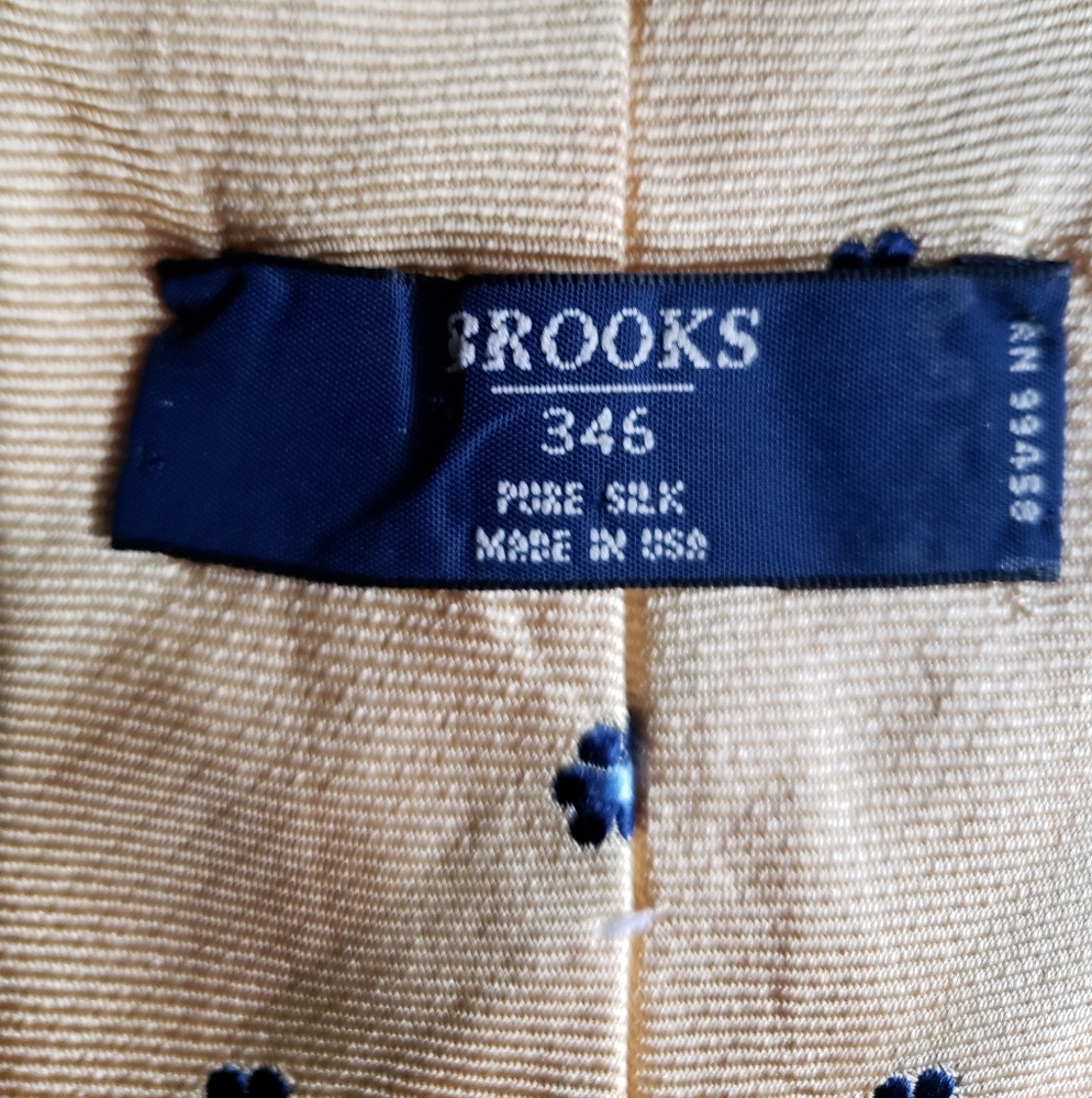 Brooks Brothers Textured Silk Tie